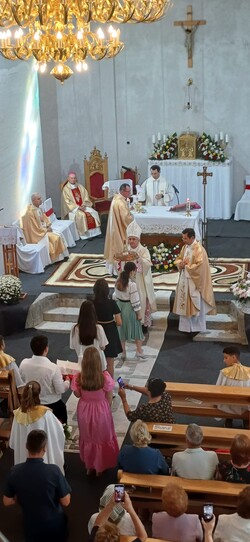 primul-hram-in-biserica-noua-parohia-romano-catolica-barnova-1138_thumb parohia romano catolica barnova iasi